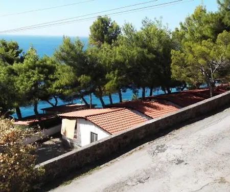 Villaggio Camping Costa Del Mito * Caprioli